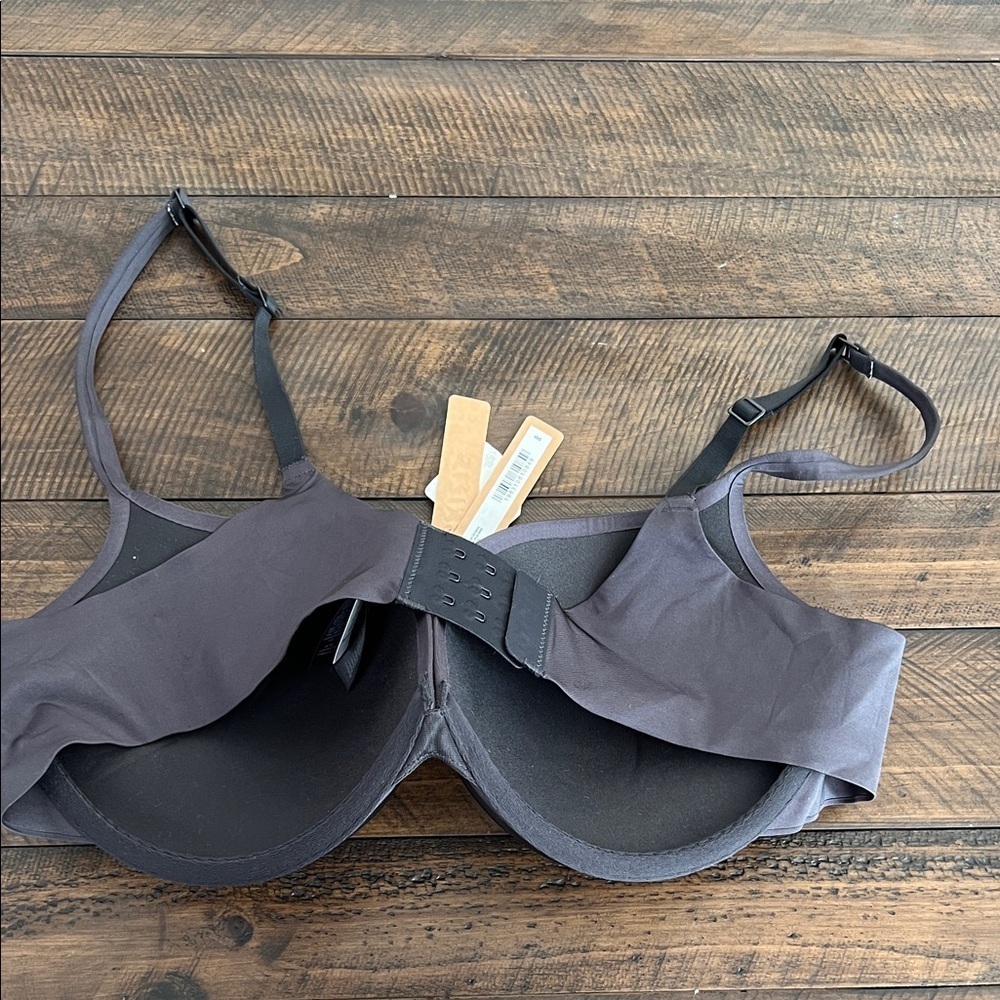 SKIMS Nipple Push Up Bra - Picture 8 of 11